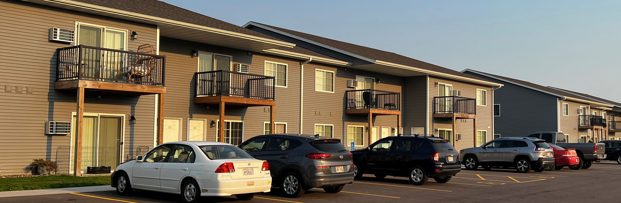 apartments at riverside crossing