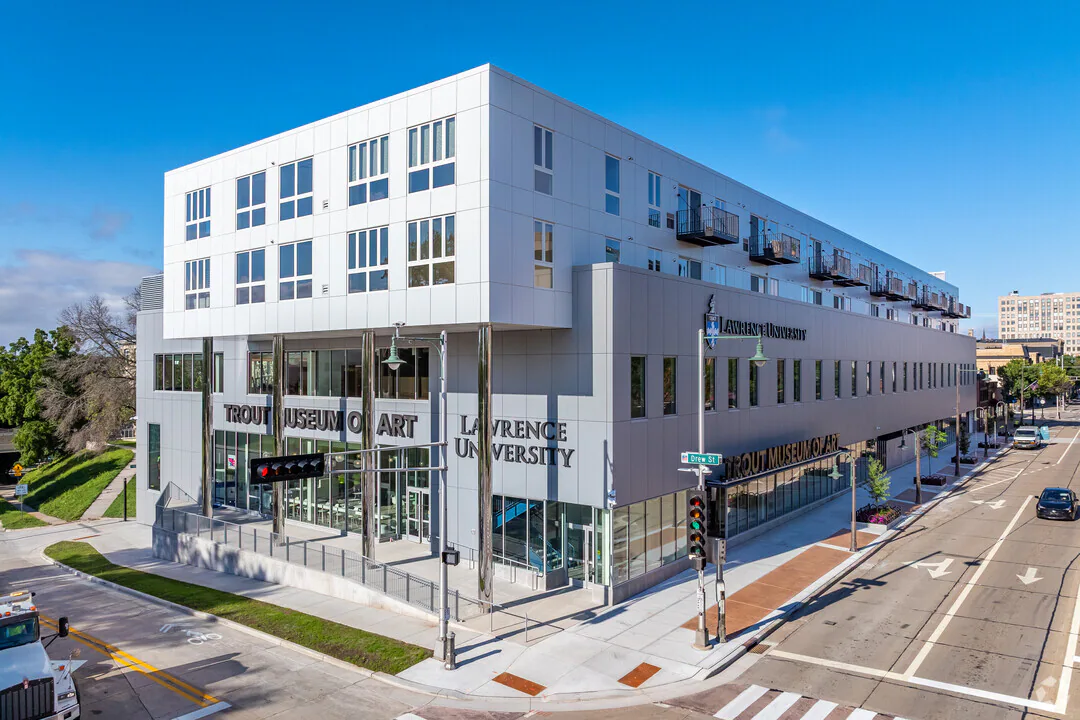 lux at lawrence appleton wi building photo (002)